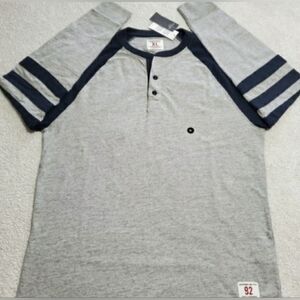 🔷️Abercrombie & Fitch Heather Gray and Navy Henley Raglan Tee🔷️
